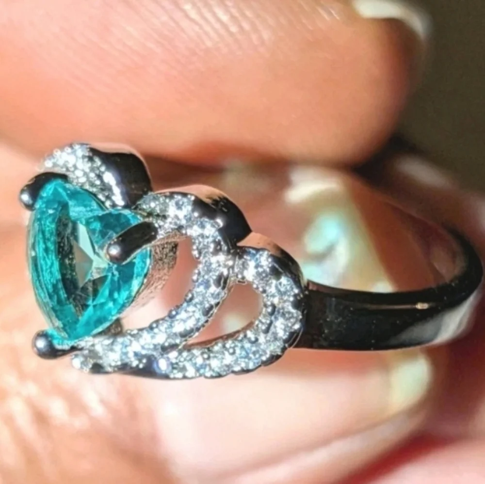 boutique elegant heart